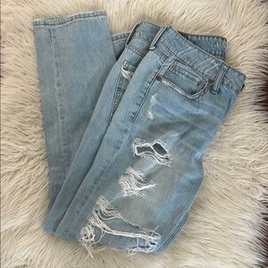 American Eagle Outfitters Women's Light Blue Distressed Tomgirl Jeans (ankle)